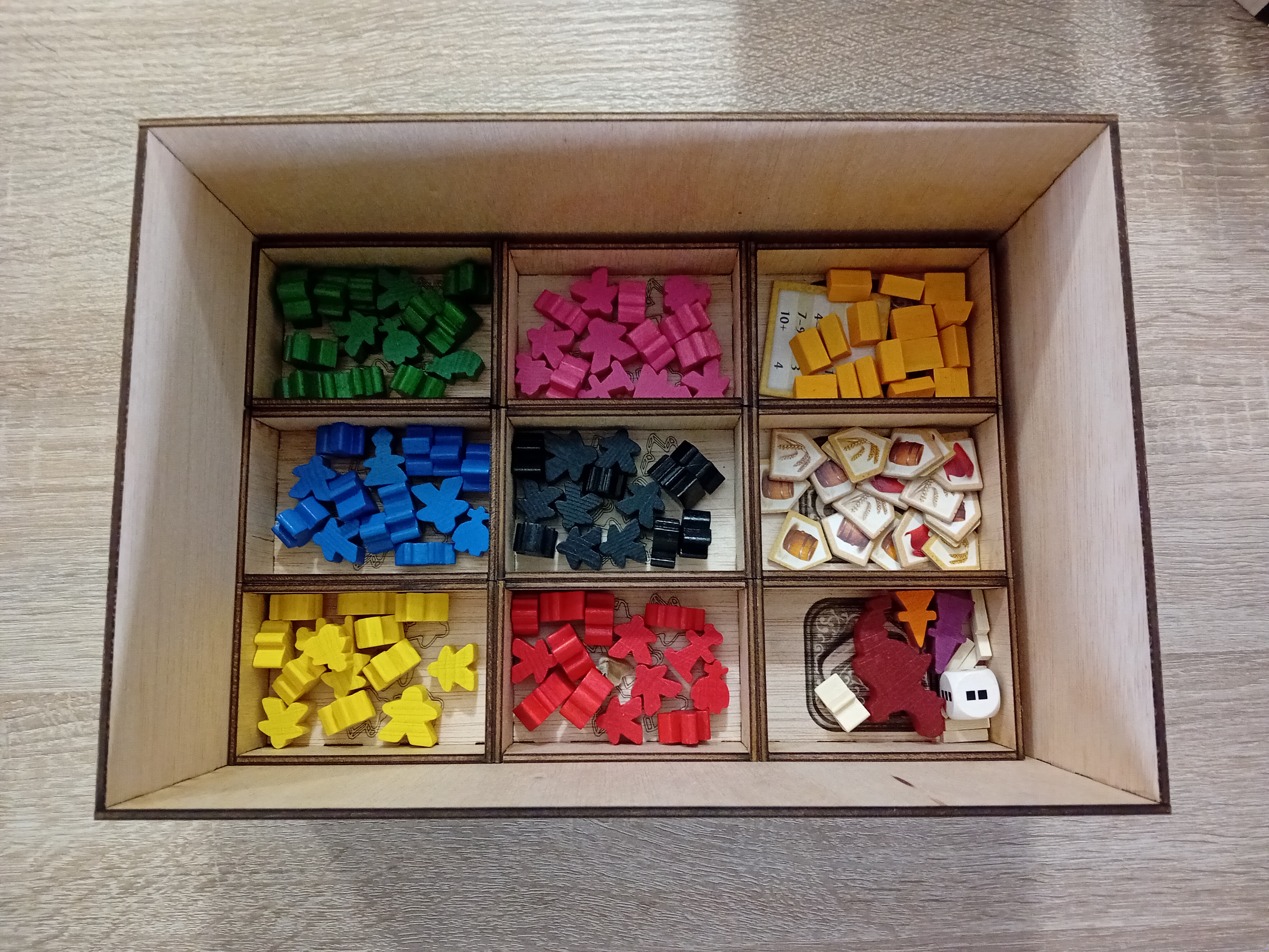 Carcasonne Set of Trays, Towers and Storage Box